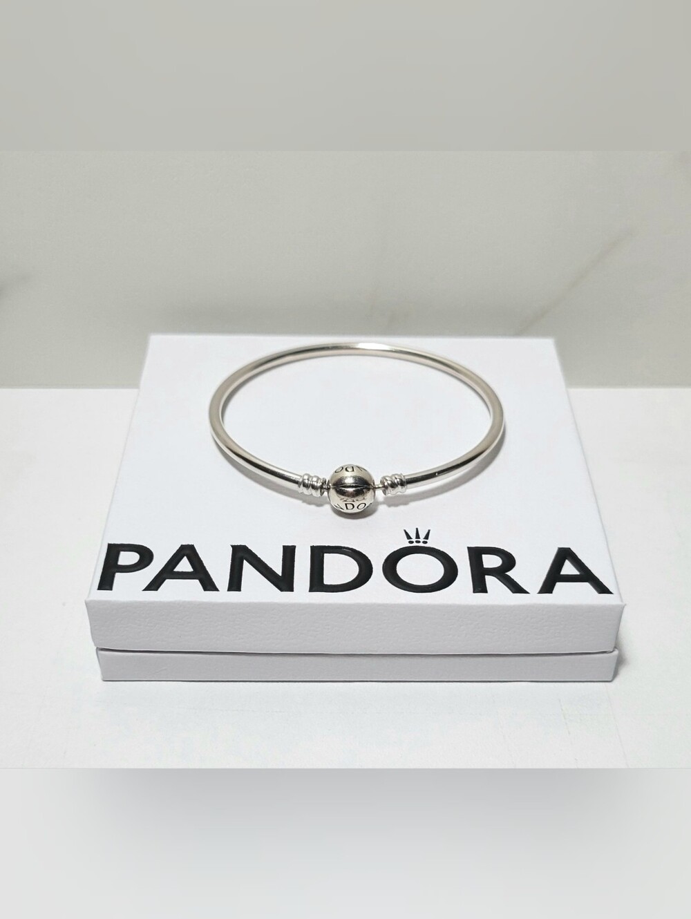 Pandora Moments Logo Clasp Bangle Bracelet Sterling Silver Size 7.5 NWOT